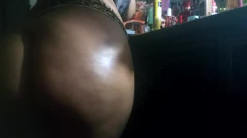 Snapshot of prettylips3 chatting on March 2025 11:38:02 AM Mona Red online show from March 2025 11:38:02 AM