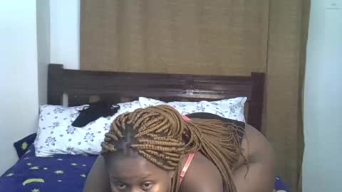 prettymel_ online show from March 2025 09:48:02 PM