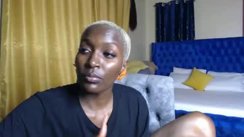 Snapshot of prettyquee chatting on January 2025 06:43:01 PM sasha online show from January 2025 06:43:01 PM