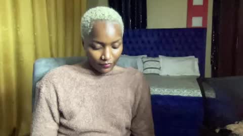Snapshot of prettyquee chatting on August 2026 04:33:02 PM sasha online show from August 2026 04:33:02 PM