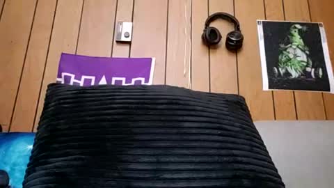 prettysolidd7 online show from February 2025 10:05:02 AM