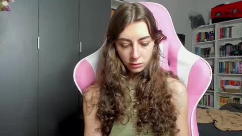 Sophie  next stream will be at Monday  i will wait you guys  online show from February 2026 08:32:01 AM