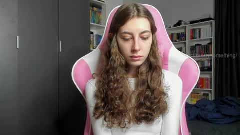Sophie  next stream will be at Monday  i will wait you guys  online show from April 2026 07:17:01 AM