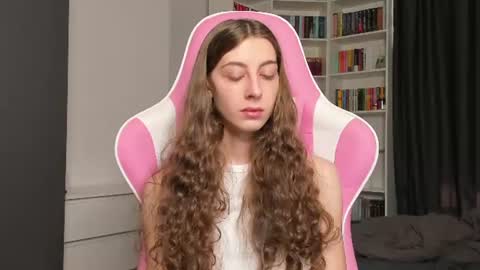 Snapshot of prettysomething chatting on July 2026 07:14:02 AM Sophie next stream will be at Monday i will wait you guys online show from July 2026 07:14:02 AM