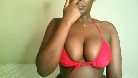 prettyvishy online show from December 2025 02:38:01 AM