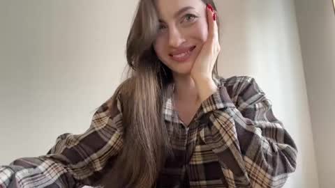Snapshot of prettyyy_angel chatting on April 2026 10:21:02 AM prettyyy_angel online show from April 2026 10:21:02 AM