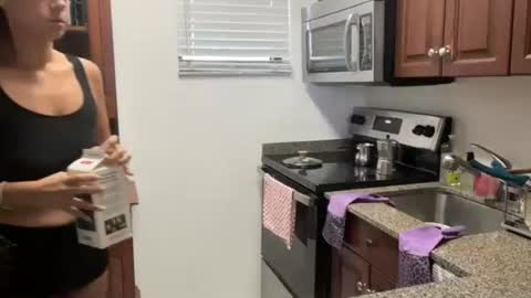 prettyyykittyyy22 online show from April 2026 03:42:02 PM