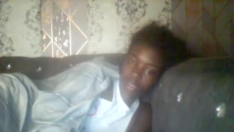 Snapshot of prettyzuzu chatting on September 2025 11:06:02 PM prettyzuzu online show from September 2025 11:06:02 PM