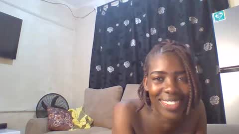 Snapshot of prettyzuzu chatting on September 2025 08:45:01 PM prettyzuzu online show from September 2025 08:45:01 PM