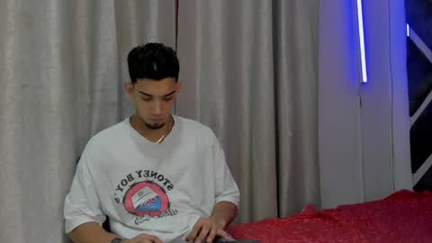prince_arthur77 online show from December 2024 12:56:01 PM