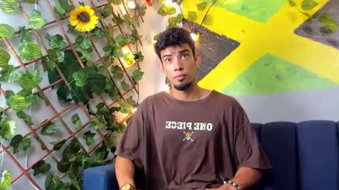 prince_arthur77 online show from October 2025 01:18:01 PM