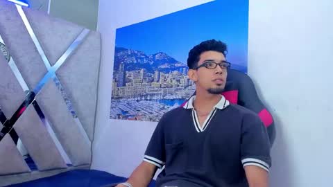 prince_arthur77 online show from December 2025 03:10:01 PM