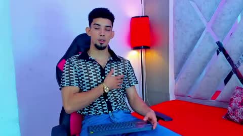 prince_arthur77 online show from March 2026 01:22:02 PM