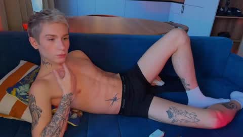 HUNTER LEO KEVIN online show from April 2026 03:09:01 AM