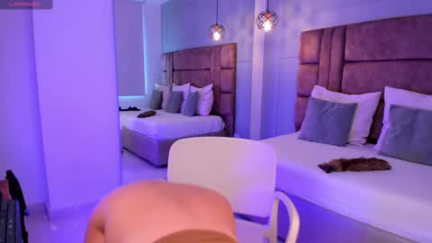 Paris online show from March 2025 02:34:02 PM