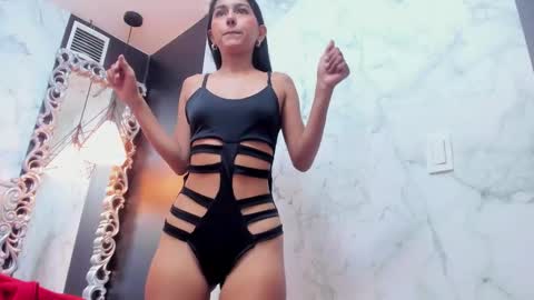   online show from November 2025 10:15:01 AM