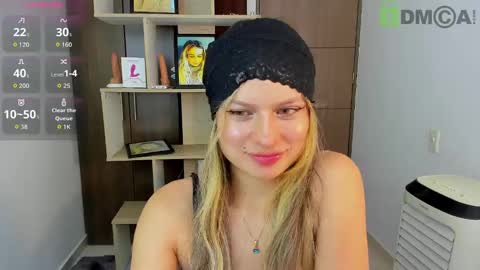 princessmariana25 online show from October 2025 07:25:02 PM