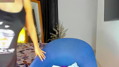 princessmariana25 online show from December 2025 08:02:02 PM