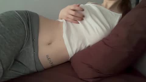 Kris3 online show from December 2025 06:41:02 AM