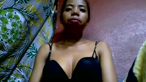 Snapshot of prisca880319 chatting on June 2026 01:02:02 PM prisca880319 online show from June 2026 01:02:02 PM