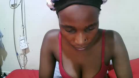 Snapshot of pritty_amber chatting on April 2026 01:29:01 AM pritty_amber online show from April 2026 01:29:01 AM