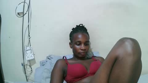 Snapshot of pritty_amber chatting on May 2026 06:37:01 PM pritty_amber online show from May 2026 06:37:01 PM