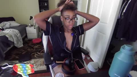 Snapshot of productivepussy chatting on September 2025 04:18:02 PM ProductivePorn online show from September 2025 04:18:02 PM