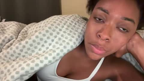 Snapshot of productivepussy chatting on October 2025 06:25:02 AM ProductivePorn online show from October 2025 06:25:02 AM