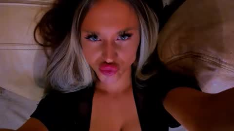 Snapshot of project_barbara chatting on January 2026 09:58:02 AM Barbara online show from January 2026 09:58:02 AM