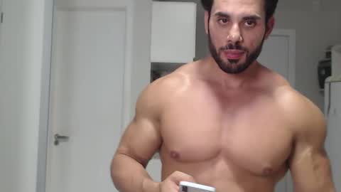 Snapshot of promuscles4u chatting on February 2025 01:23:02 AM promuscles4u online show from February 2025 01:23:02 AM