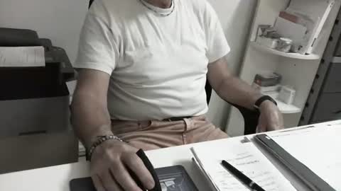 mature hairy guy online show from May 2026 09:40:01 AM