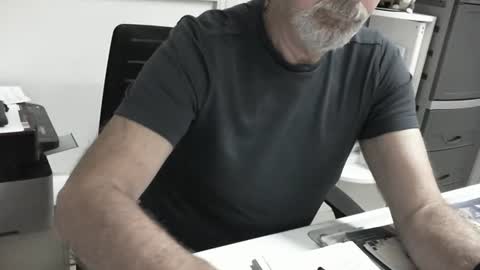 mature hairy guy online show from June 2026 03:16:01 PM
