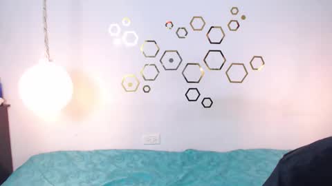 Adris  Juan online show from November 2025 04:01:02 AM