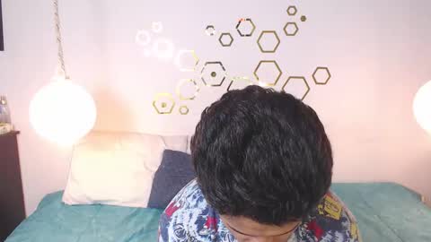 Adris  Juan online show from December 2025 04:00:02 AM