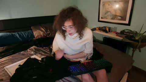 prxscillia_tx online show from January 2025 05:01:01 PM