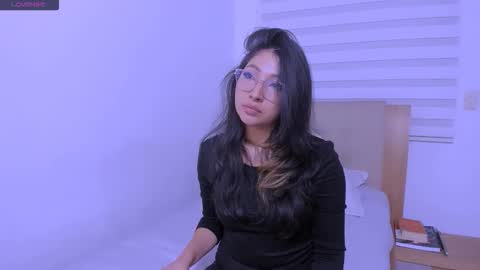 Mara online show from October 2025 08:03:01 AM