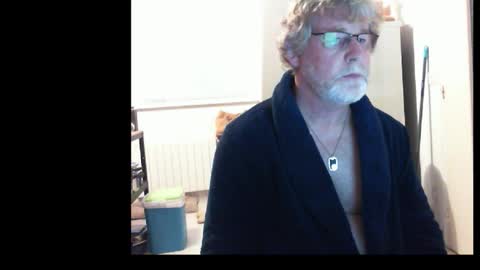 Snapshot of ptitrouquin chatting on October 2025 05:46:02 PM ptitrouquin online show from October 2025 05:46:02 PM