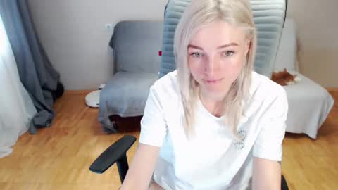 Snapshot of puma_ma chatting on April 2026 06:38:01 AM Polly online show from April 2026 06:38:01 AM