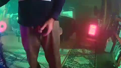 Snapshot of punkrunr083 chatting on February 2025 07:42:02 AM punkrunr083 online show from February 2025 07:42:02 AM