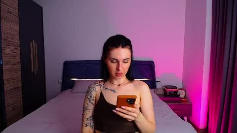 Julia online show from April 2026 04:15:02 PM