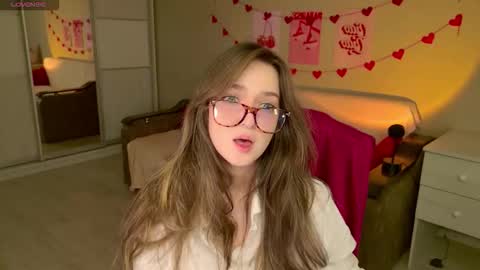 Bella online show from December 2025 05:49:02 AM