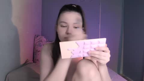 Snapshot of purple_peach chatting on March 2025 10:38:01 PM Carolyn online show from March 2025 10:38:01 PM