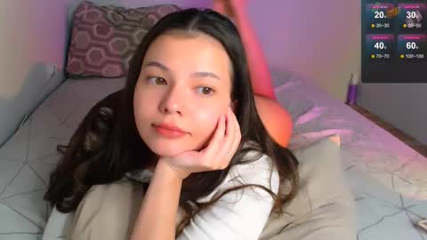 Snapshot of purple_peach chatting on October 2025 01:21:02 PM Carolyn online show from October 2025 01:21:02 PM