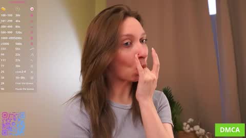 Sophie  Fav patterns 99199444press my buttons  see what happens  online show from November 2025 05:40:02 AM