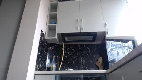 Snapshot of qeeensgambit chatting on January 2025 09:19:02 AM Milana online show from January 2025 09:19:02 AM