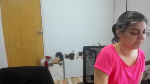 Snapshot of queemking chatting on January 2026 11:31:02 PM queemking online show from January 2026 11:31:02 PM