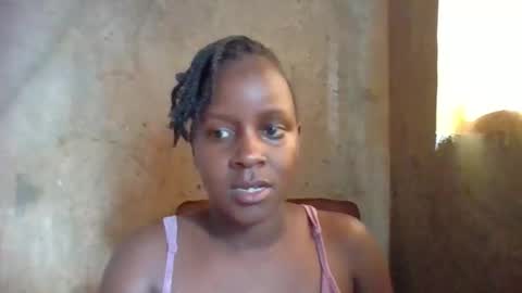 Snapshot of queen014 chatting on November 2025 12:47:01 PM queen014 online show from November 2025 12:47:01 PM