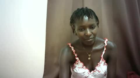 Snapshot of queen_0012 chatting on April 2026 07:00:01 AM asher online show from April 2026 07:00:01 AM