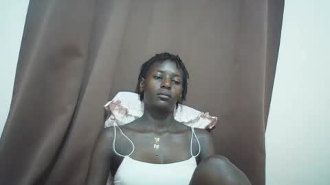 Snapshot of queen_0012 chatting on April 2026 07:47:01 AM asher online show from April 2026 07:47:01 AM