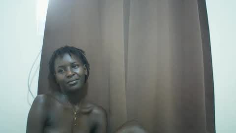Snapshot of queen_0012 chatting on May 2026 01:08:02 PM asher online show from May 2026 01:08:02 PM